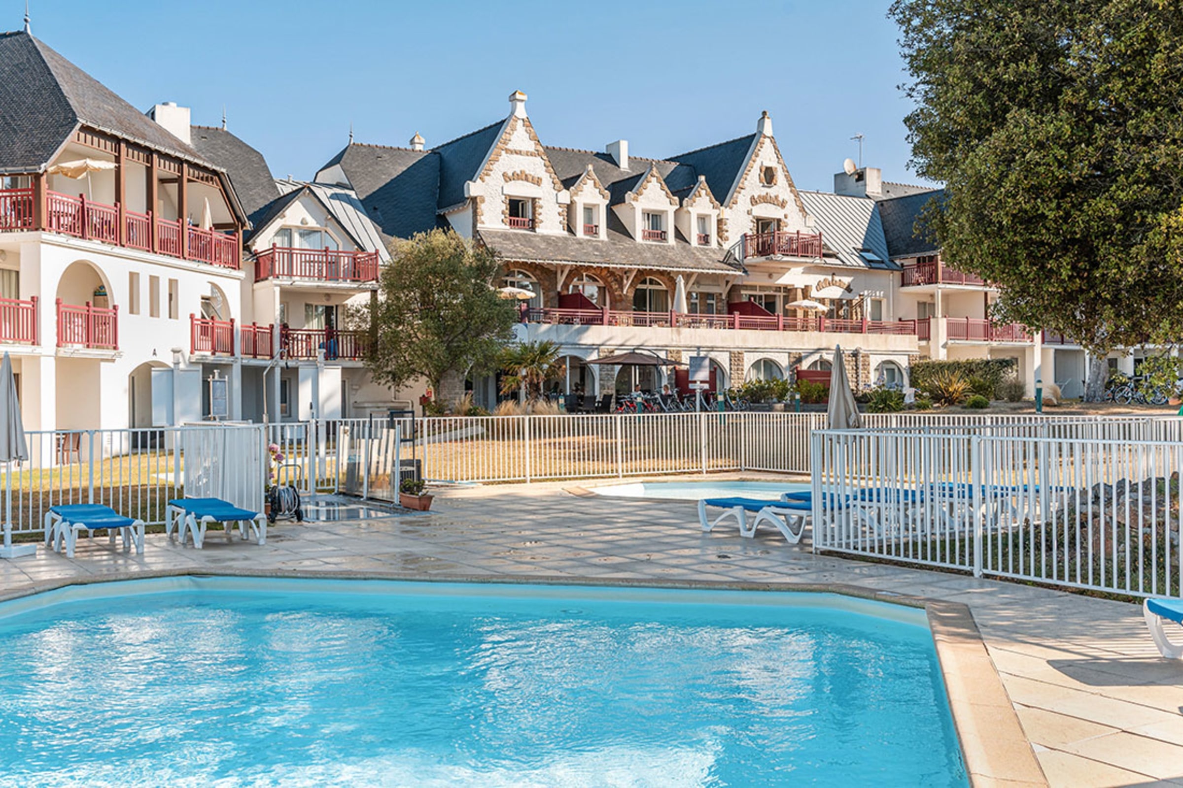 Advenis Houilles Gares — Houilles