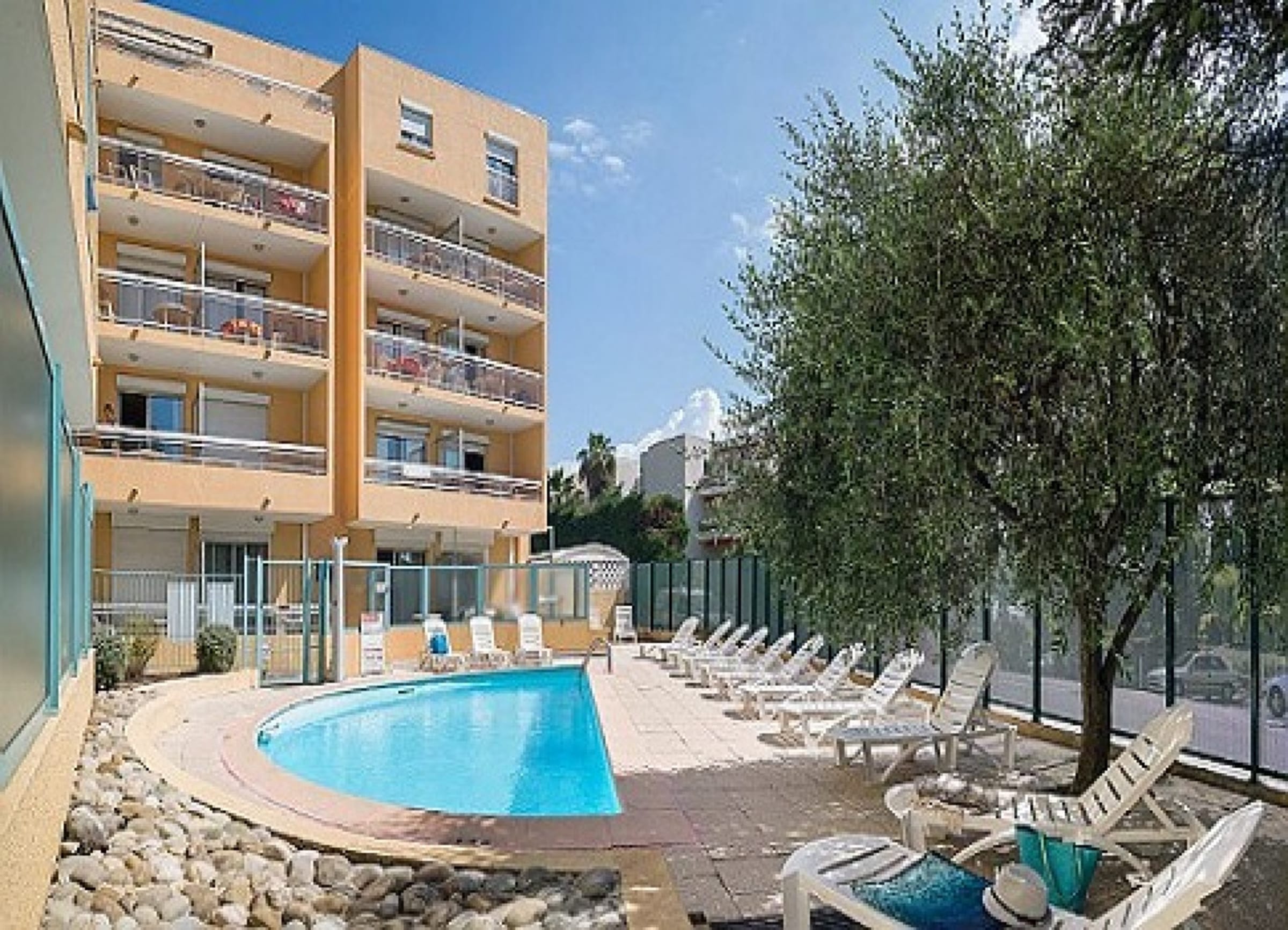 ANTIBES - LA ROSTAGNE-LES LAVANDES — Antibes