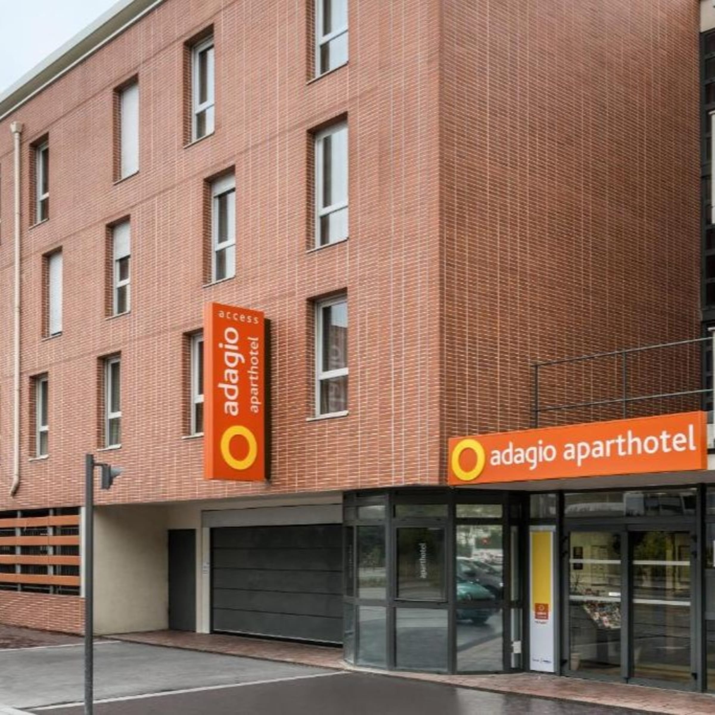Aparthotel Adagio Access Clamart — Clamart