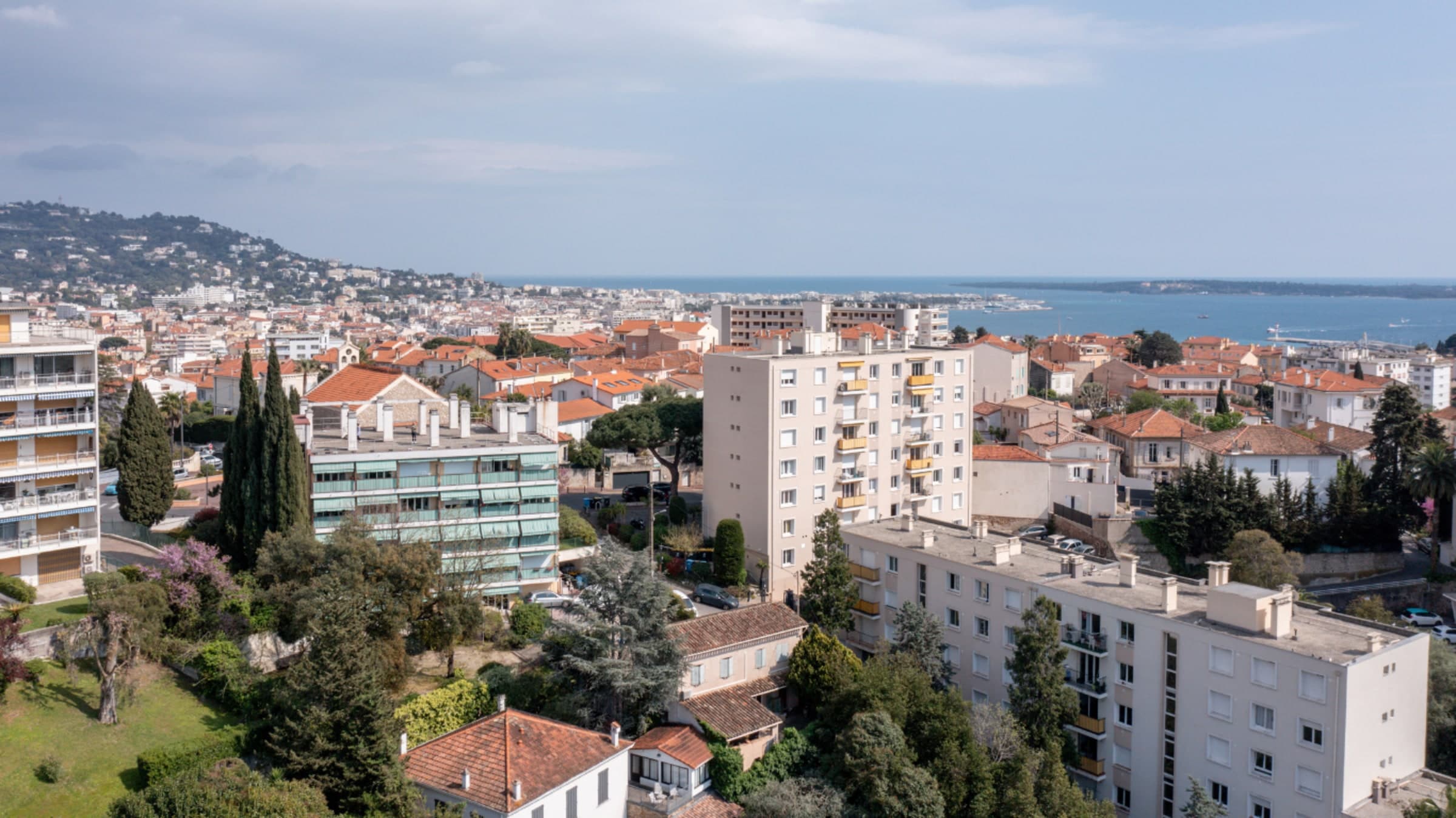 CANNES : Villa Azur — programme immobilier neuf à Cannes, photo 3