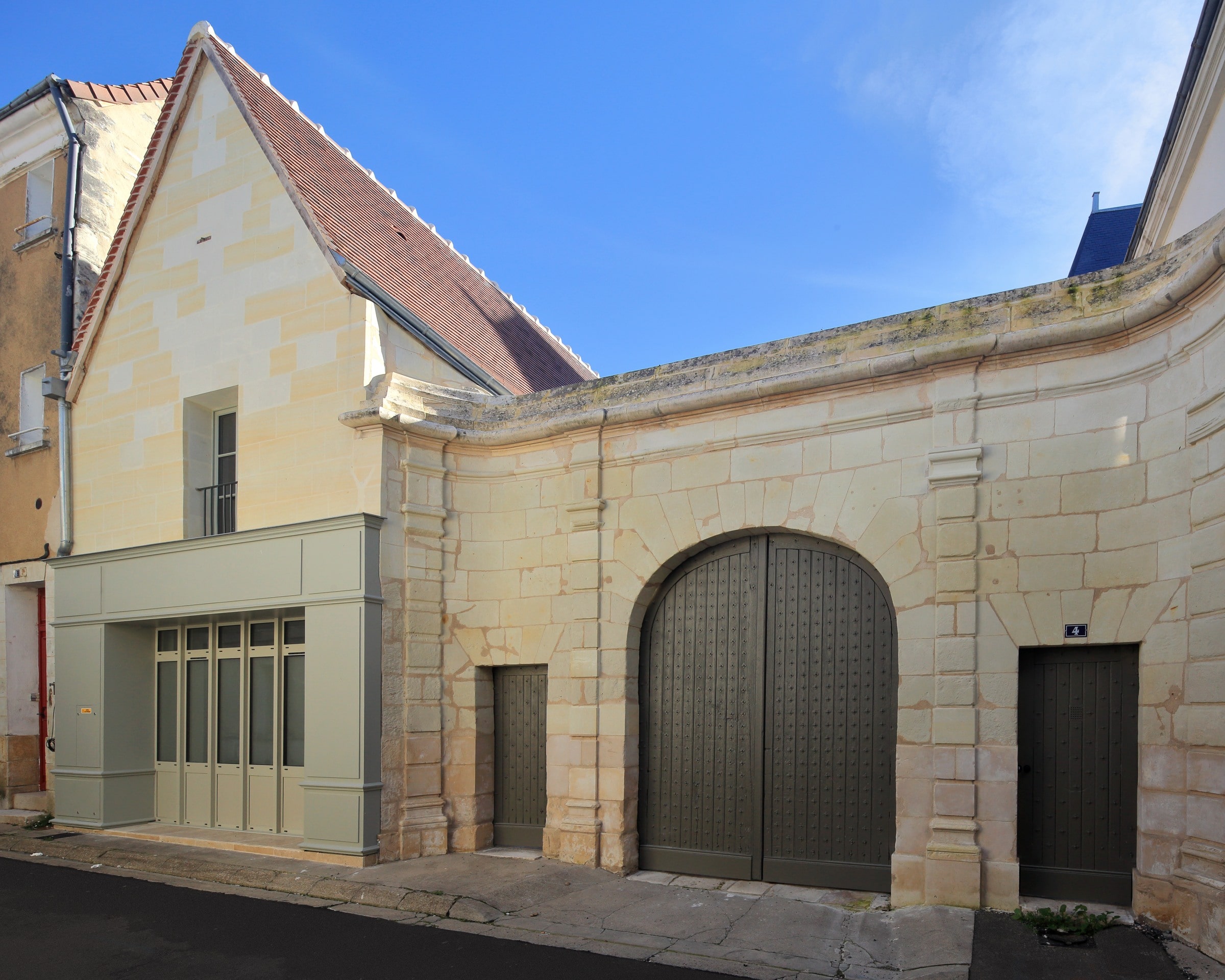 CHATELLERAULT - 4, Rue du Cygne Saint-Jacques - 27-29 Rue Sully — Châtellerault