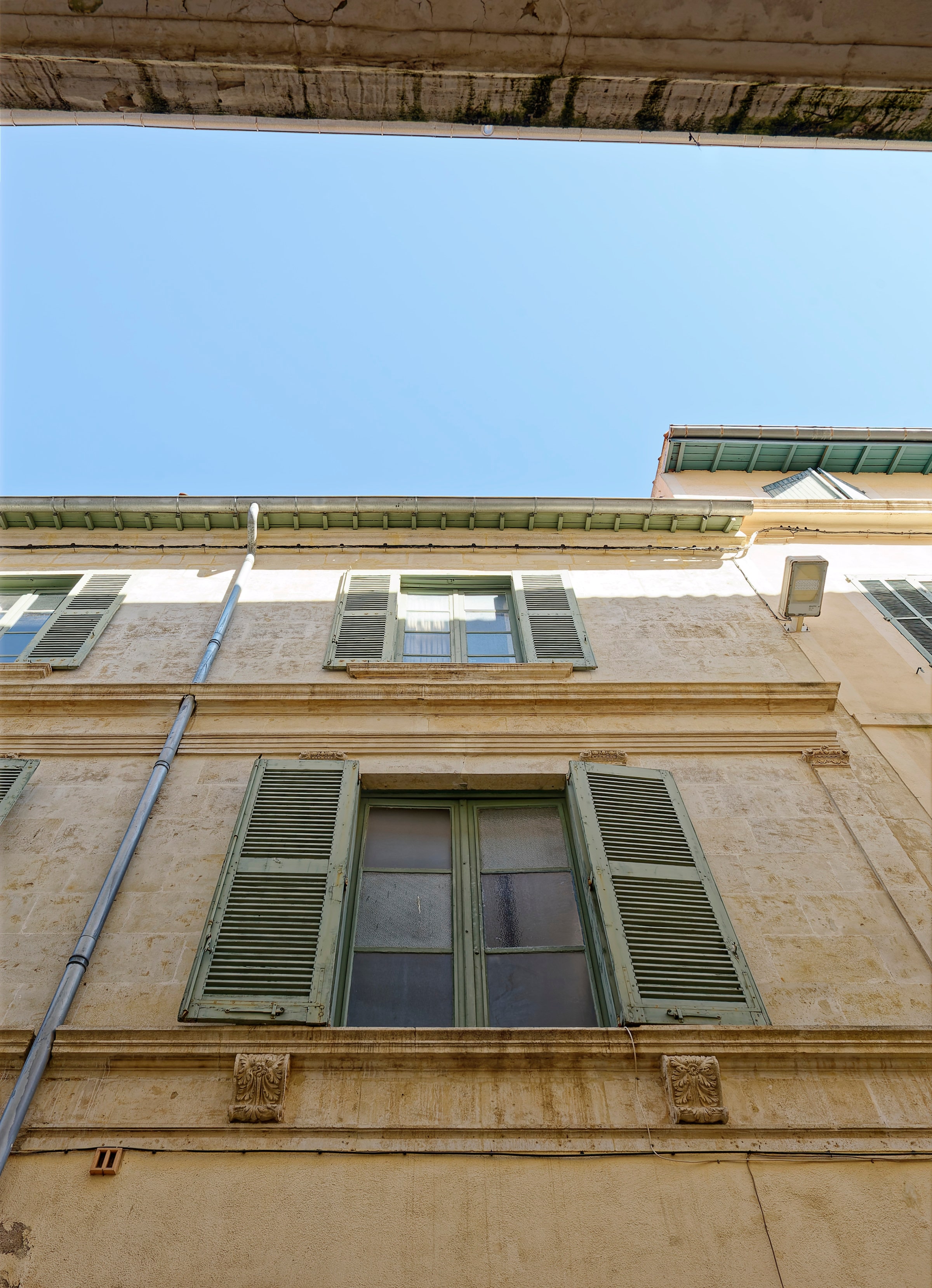 COLUMNA - NIMES — Nîmes