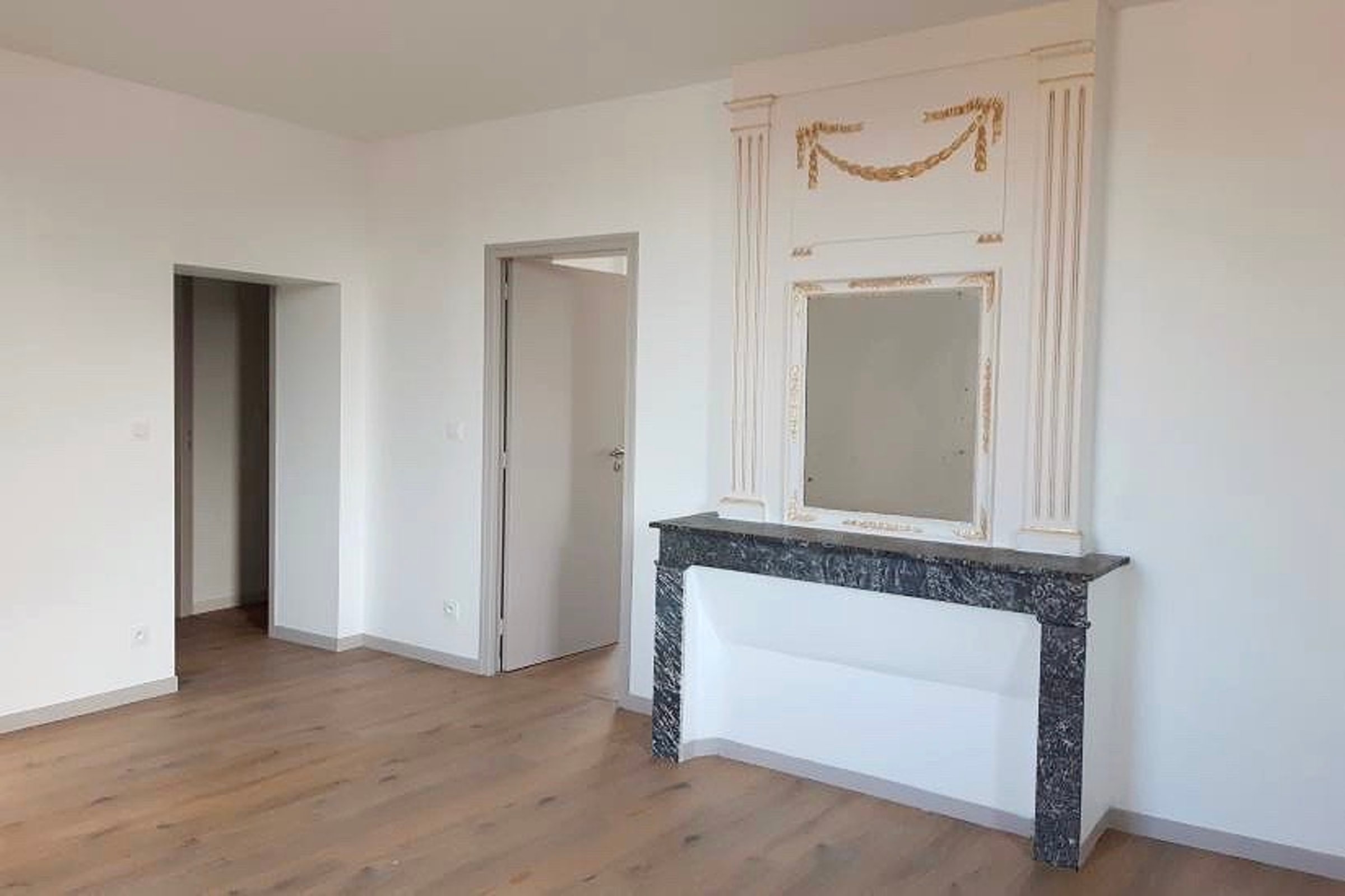 HONFLEUR, 83 rue Haute — Honfleur