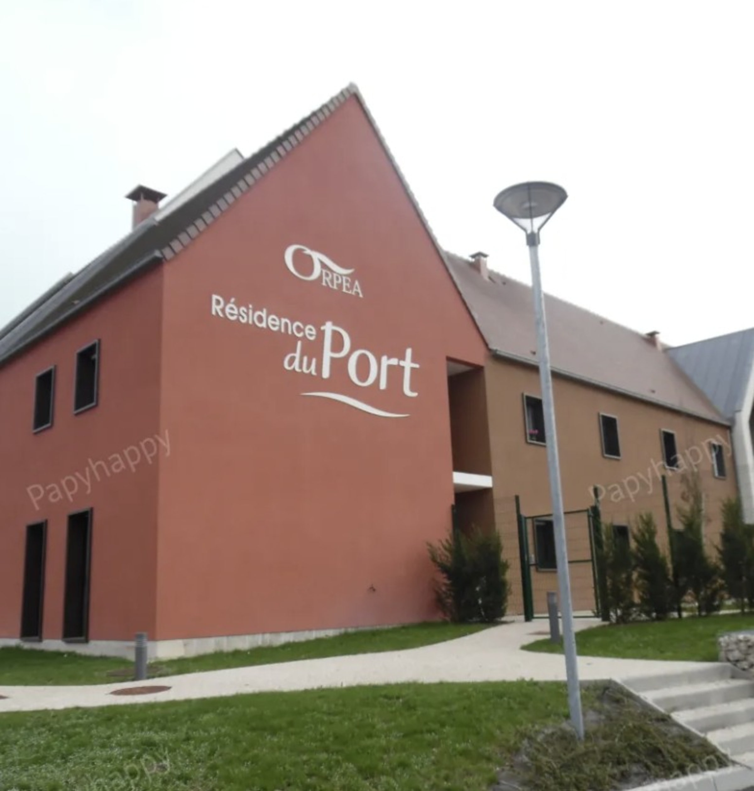 Résidence du Port — Saint-Denis-de-l'Hôtel