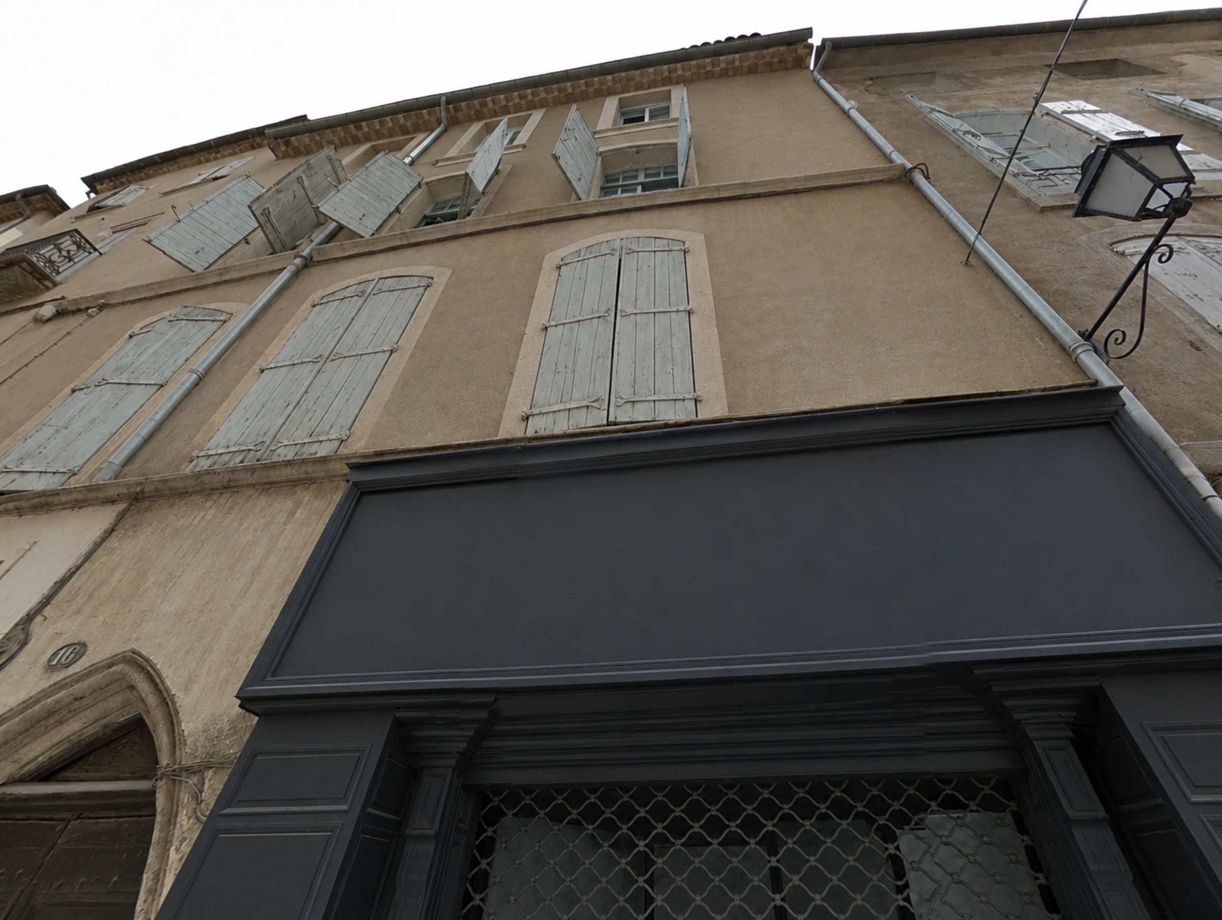 RUE FRANCAISE — Béziers