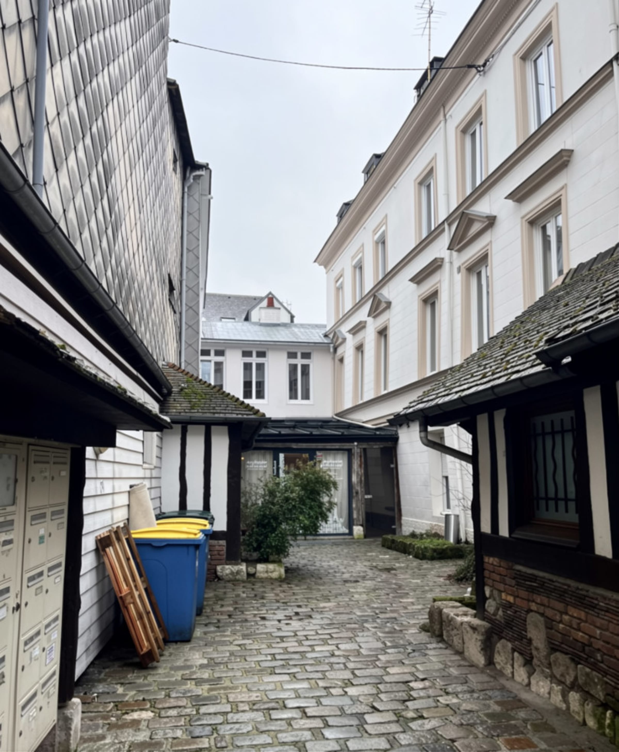RUE LE NOSTRE — Rouen